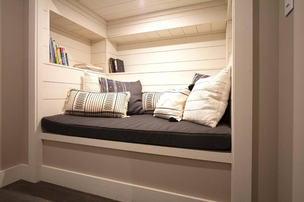 New Rustic Modern Cabin At Lutsen Mountains Eksteriør bilde
